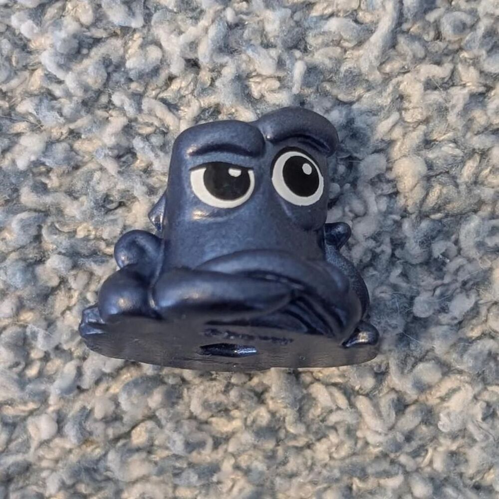 Disney Doorables Hank Finding Dory Ultra Rare Squish A Lots Series 3 1" Foam Fig